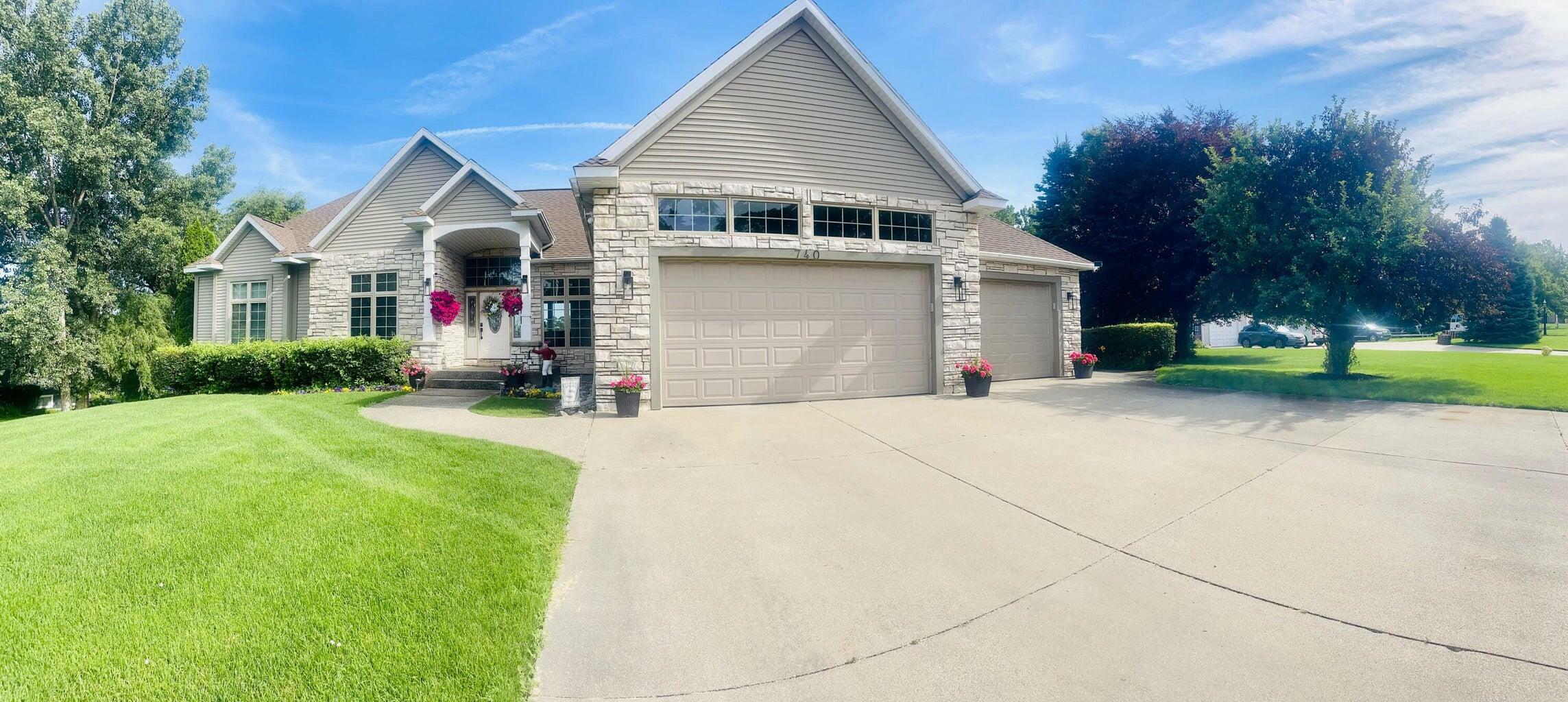 Property Photo:  740 Bridgeview Bay Drive  MI 49441 