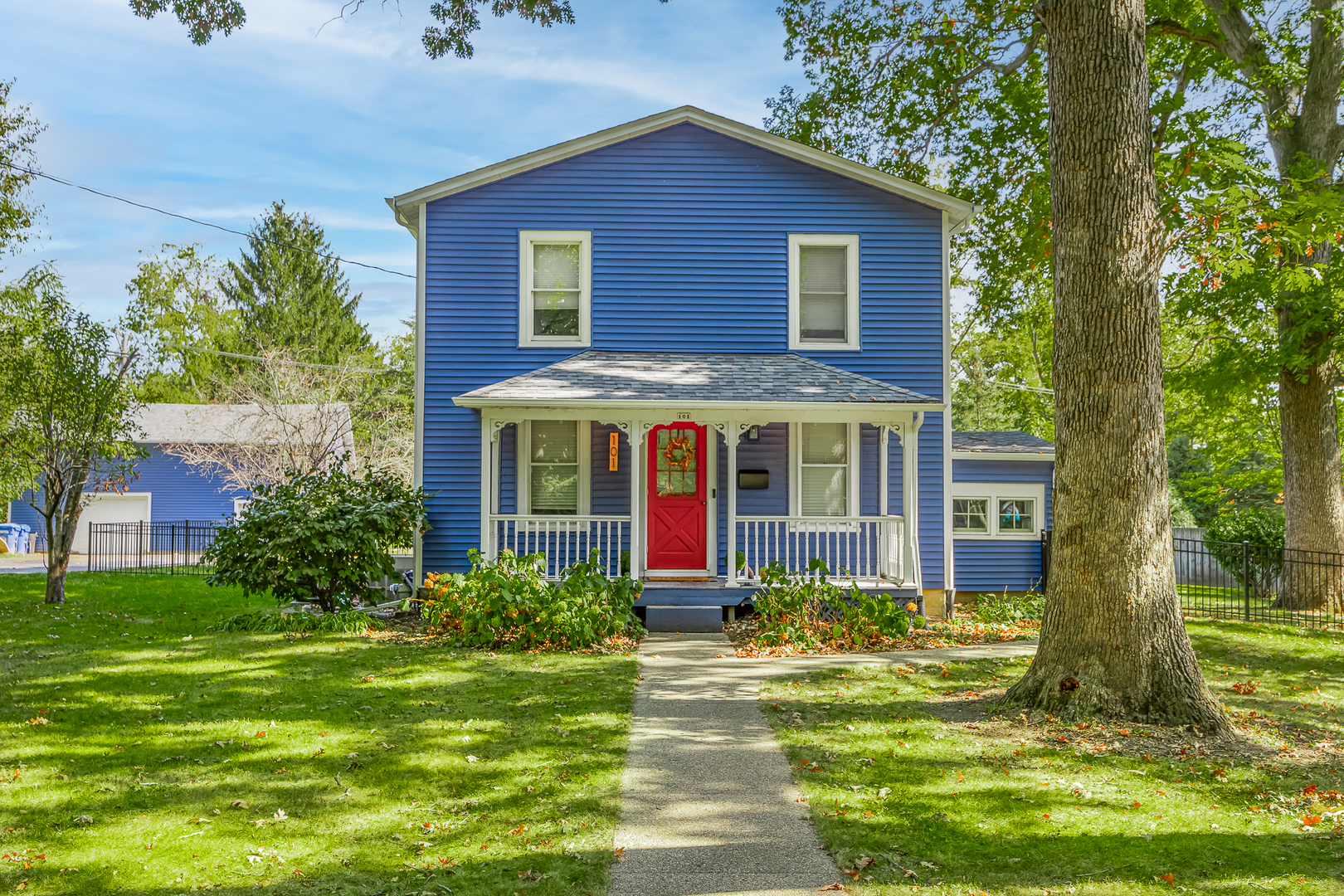 Property Photo: 101 Sandholm Street IL 60134