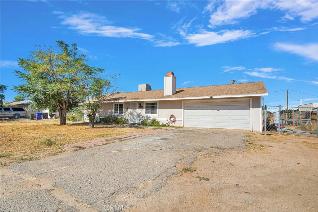 Property Photo:  10642 Manhasset Road  CA 92308 