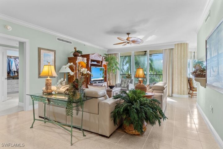 Property Photo: 1060 Borghese Lane 205 FL 34114