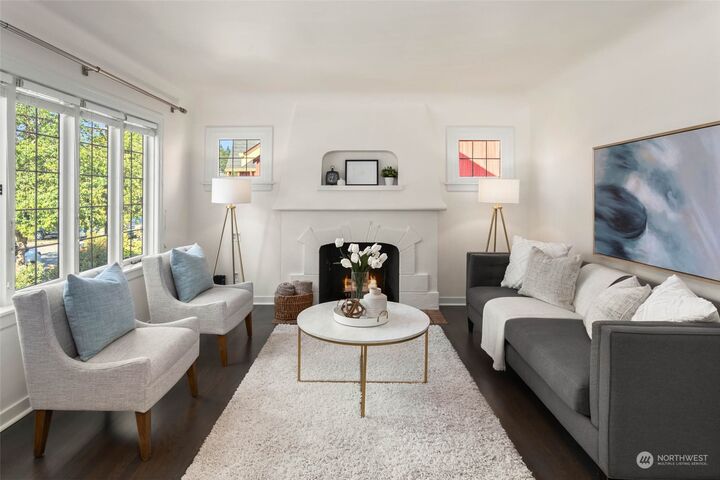 Property Photo:  825 NW 58th Street  WA 98107 