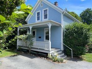 272 Boulevard Avenue  Middletown RI 02842 photo