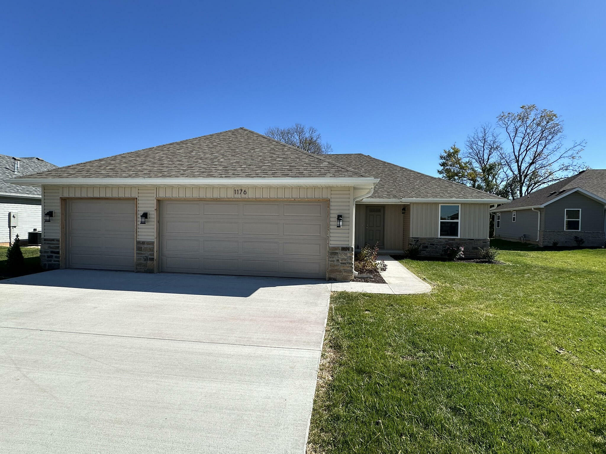 Property Photo:  1176 N Maxine Avenue  MO 65714 