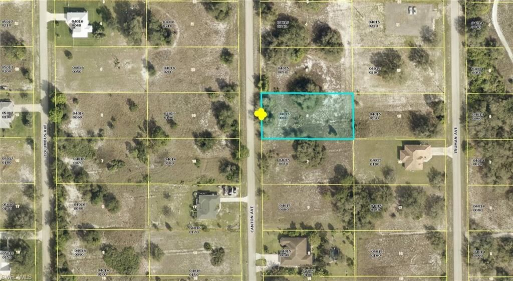 Property Photo:  1712 Canton Ave  FL 33972 