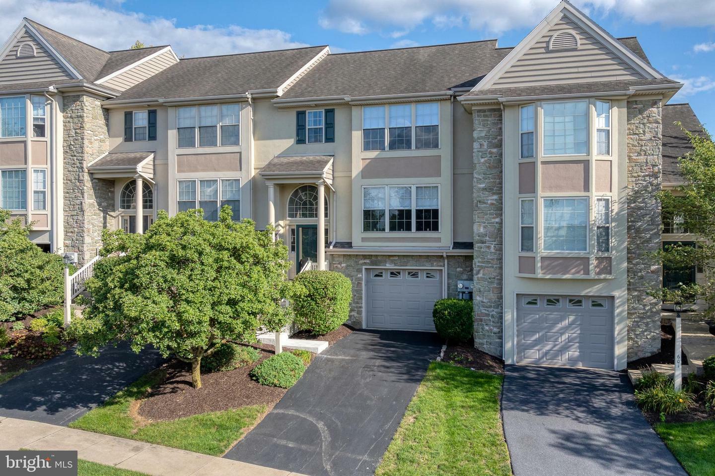 Property Photo:  603 Royal View Drive  PA 17601 