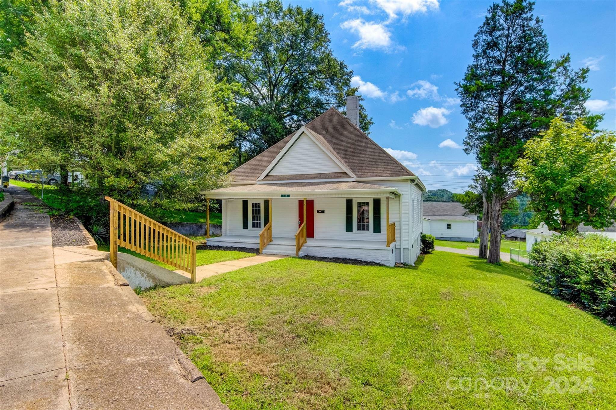 Property Photo:  161 20th Avenue SW  NC 28602 