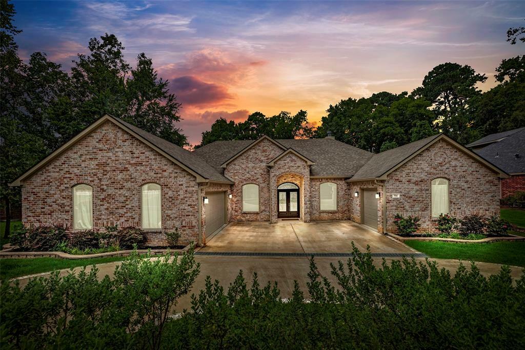 514 Cherry Hills Drive  Huntsville TX 77340 photo