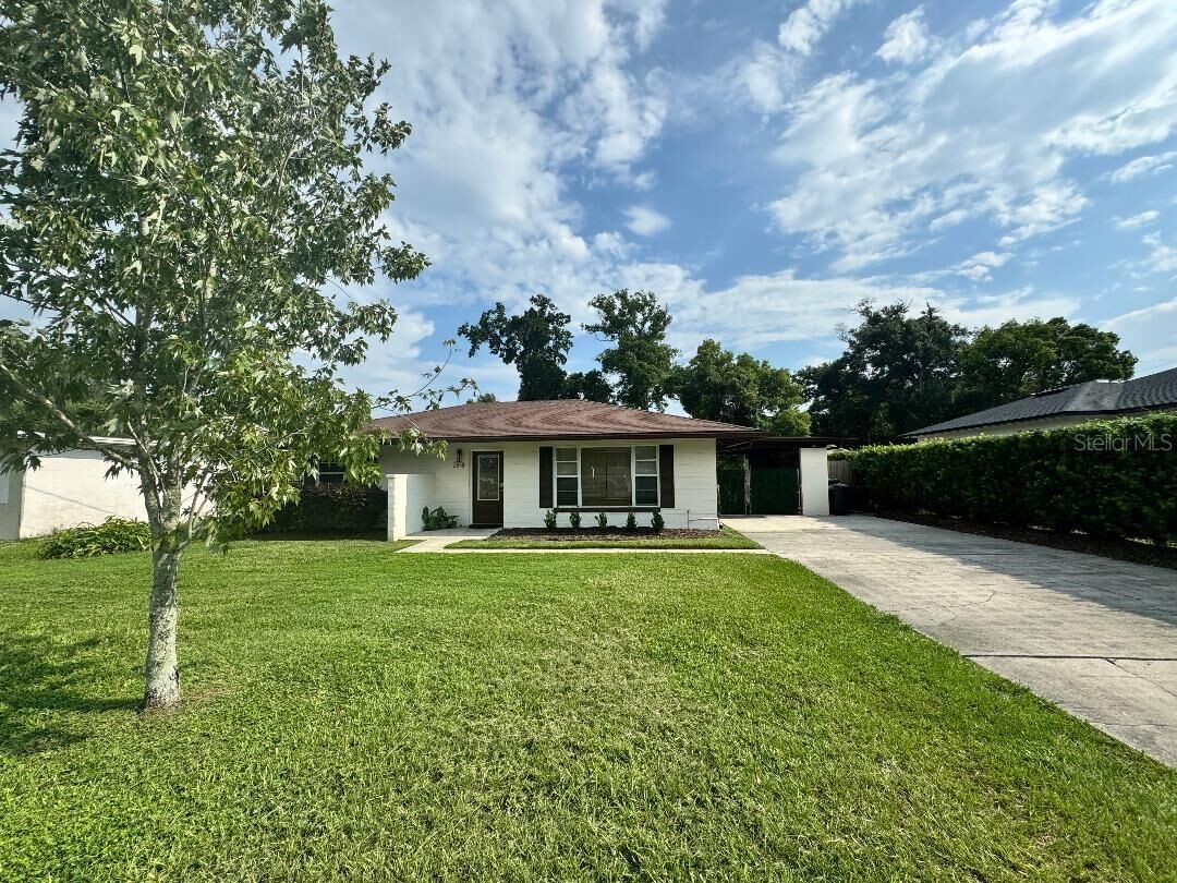 Property Photo: 2818 E Michigan Street FL 32806