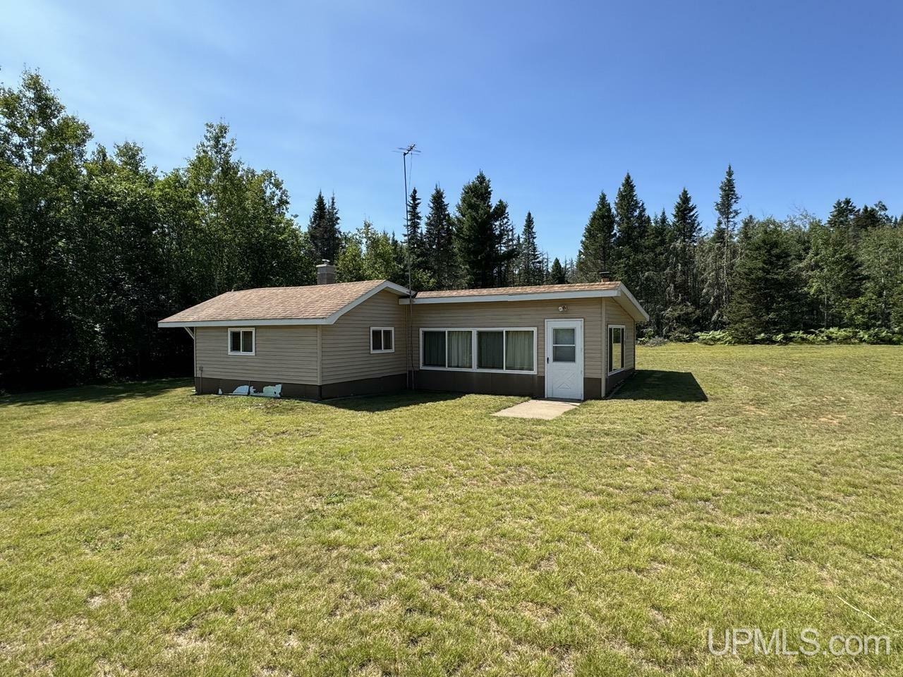 Property Photo:  792 Deer Lake Road  MI 49920 