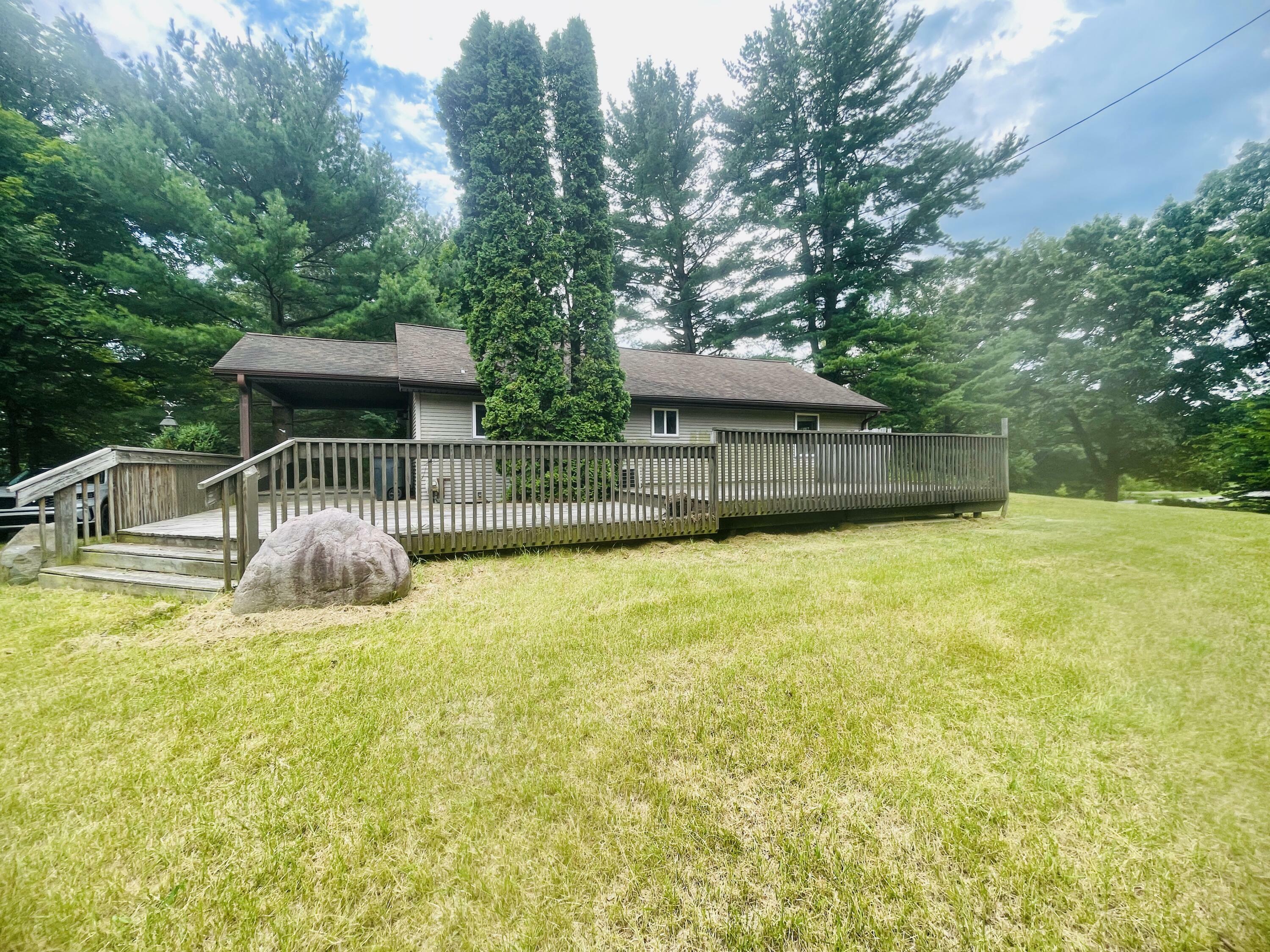 Property Photo:  6748 Maple Lane Road  MI 49277 