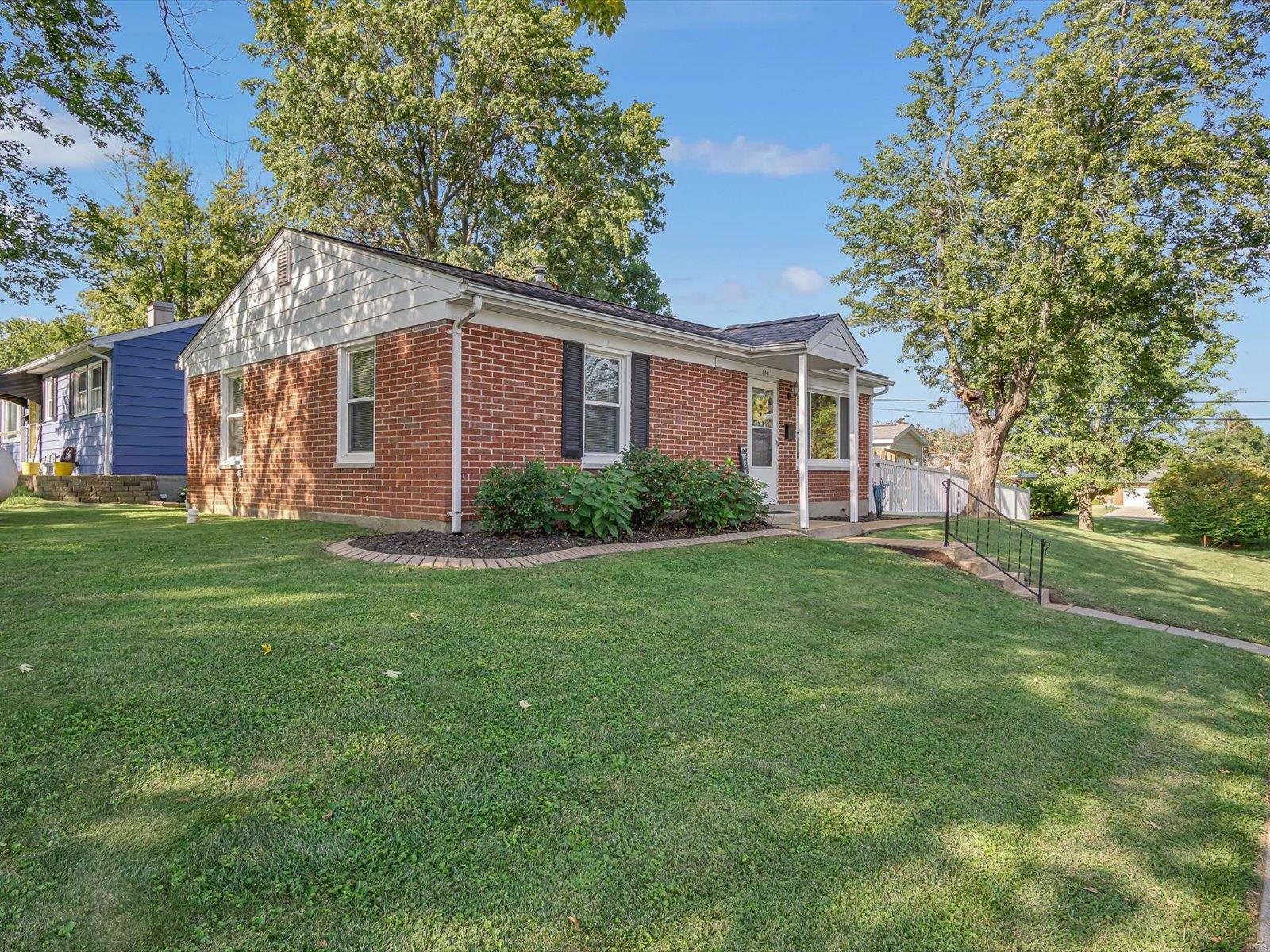 Property Photo:  300 Chester Avenue  IL 62298 