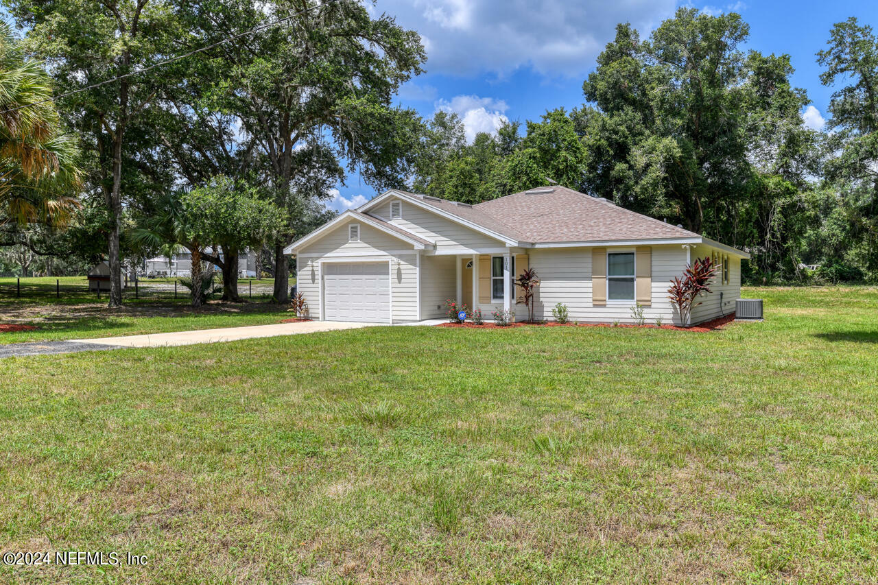 Property Photo:  101 Killian Drive  FL 32640 