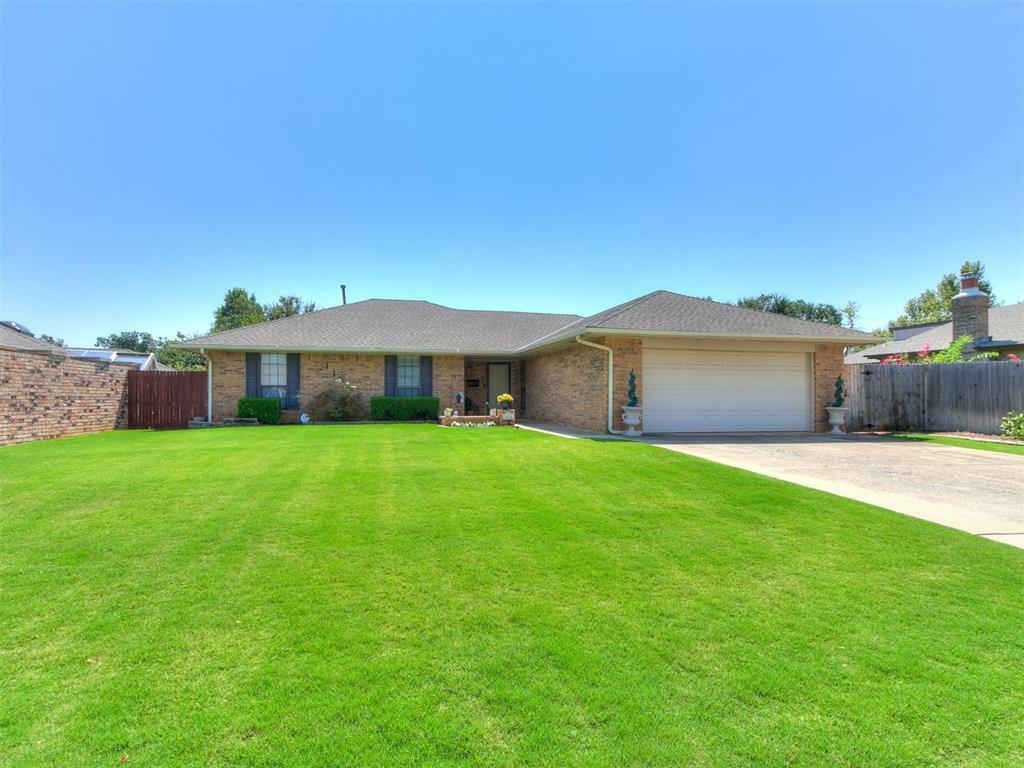 Property Photo:  11004 Bluff Creek Drive  OK 73162 