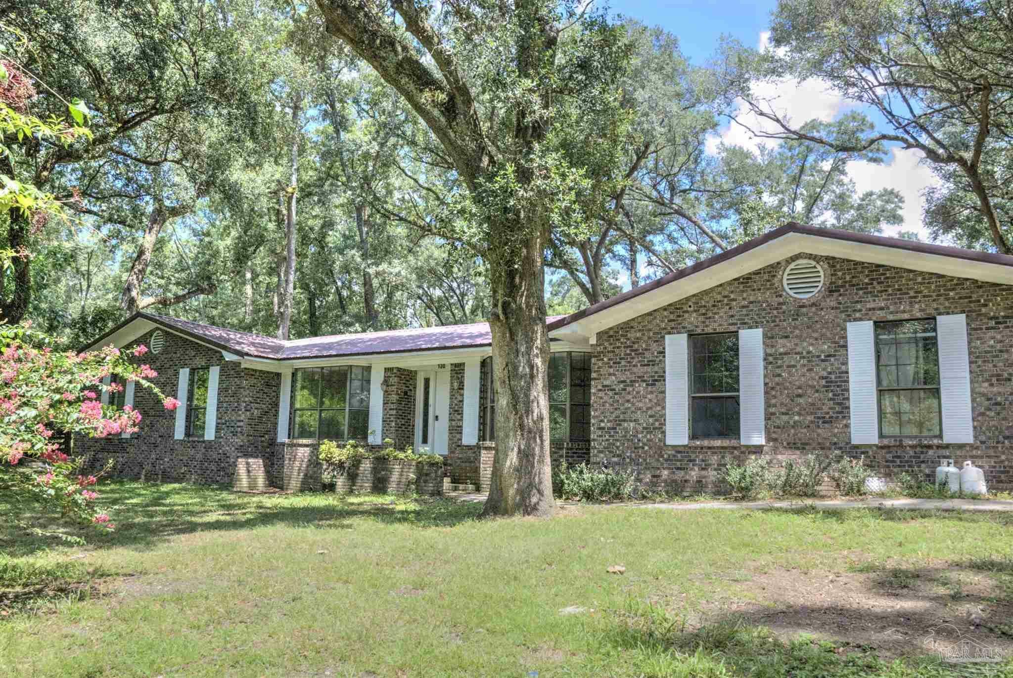 Property Photo:  130 Jacks Branch Rd  FL 32533 