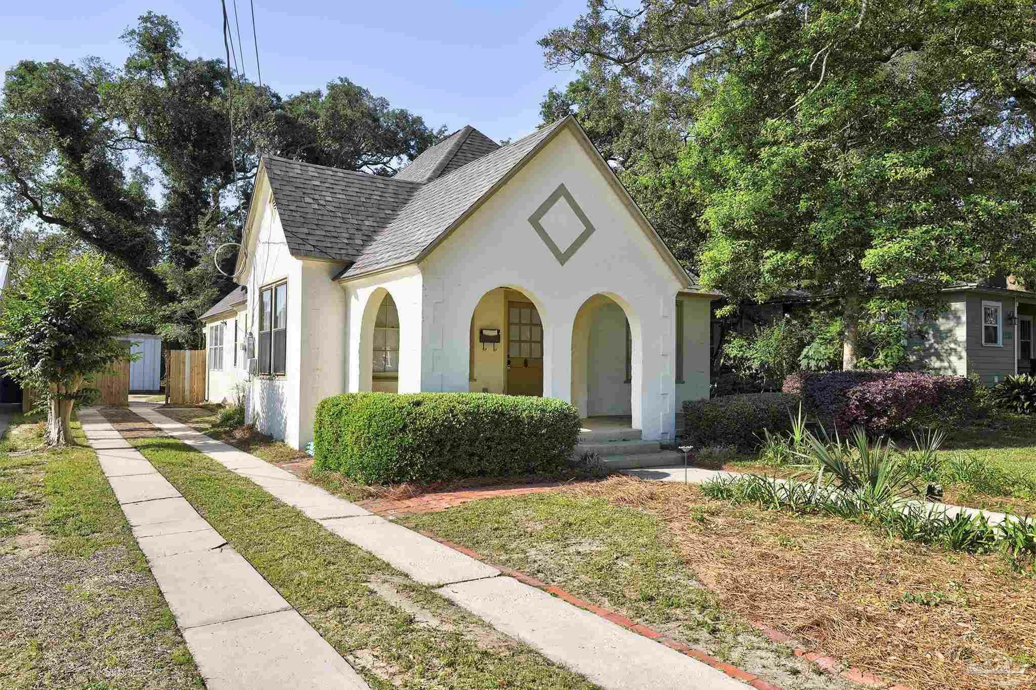 Property Photo: 1911 E Mallory St FL 32503