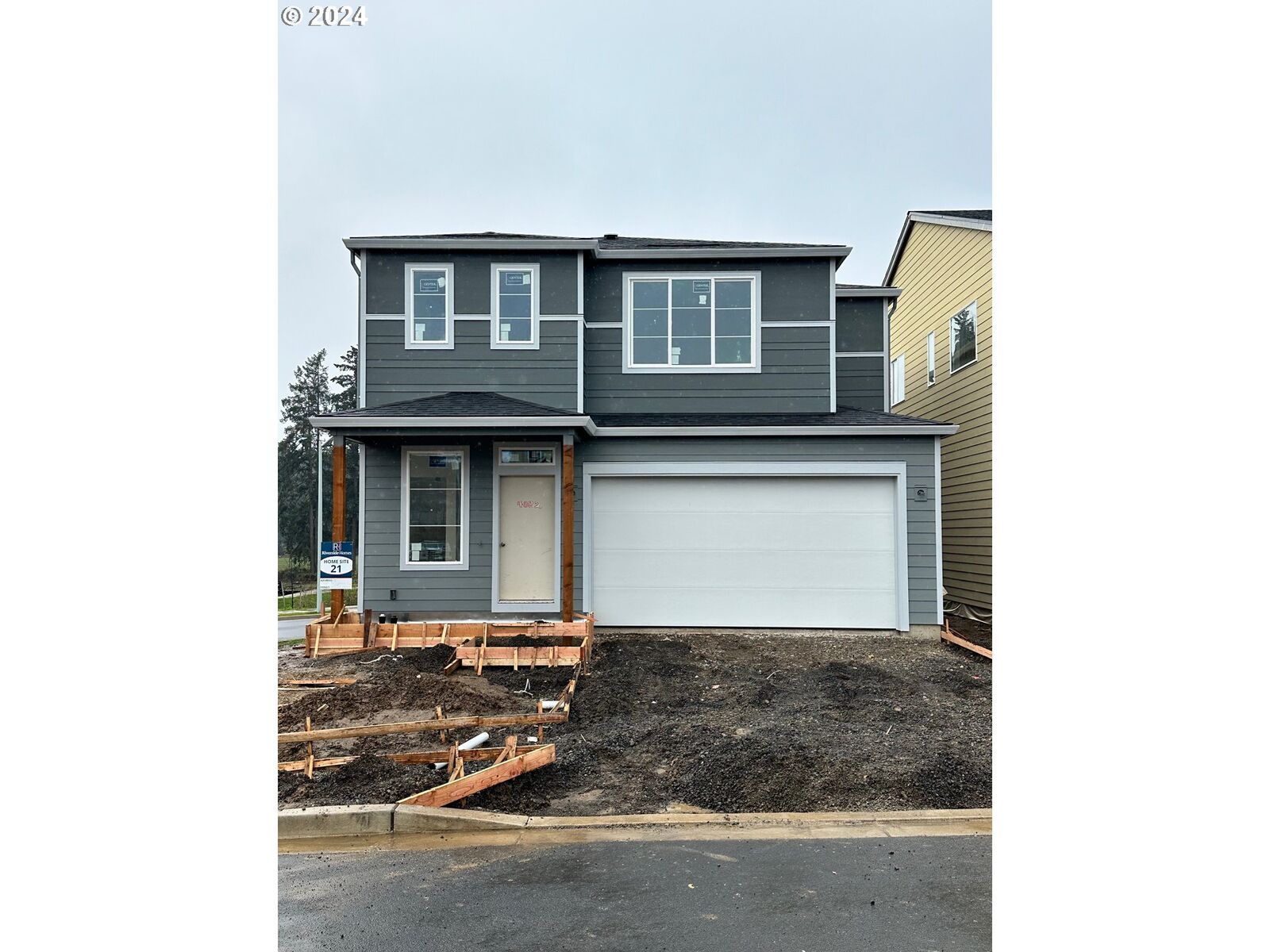 Property Photo: 13915 SW Sabrina Ave OR 97140