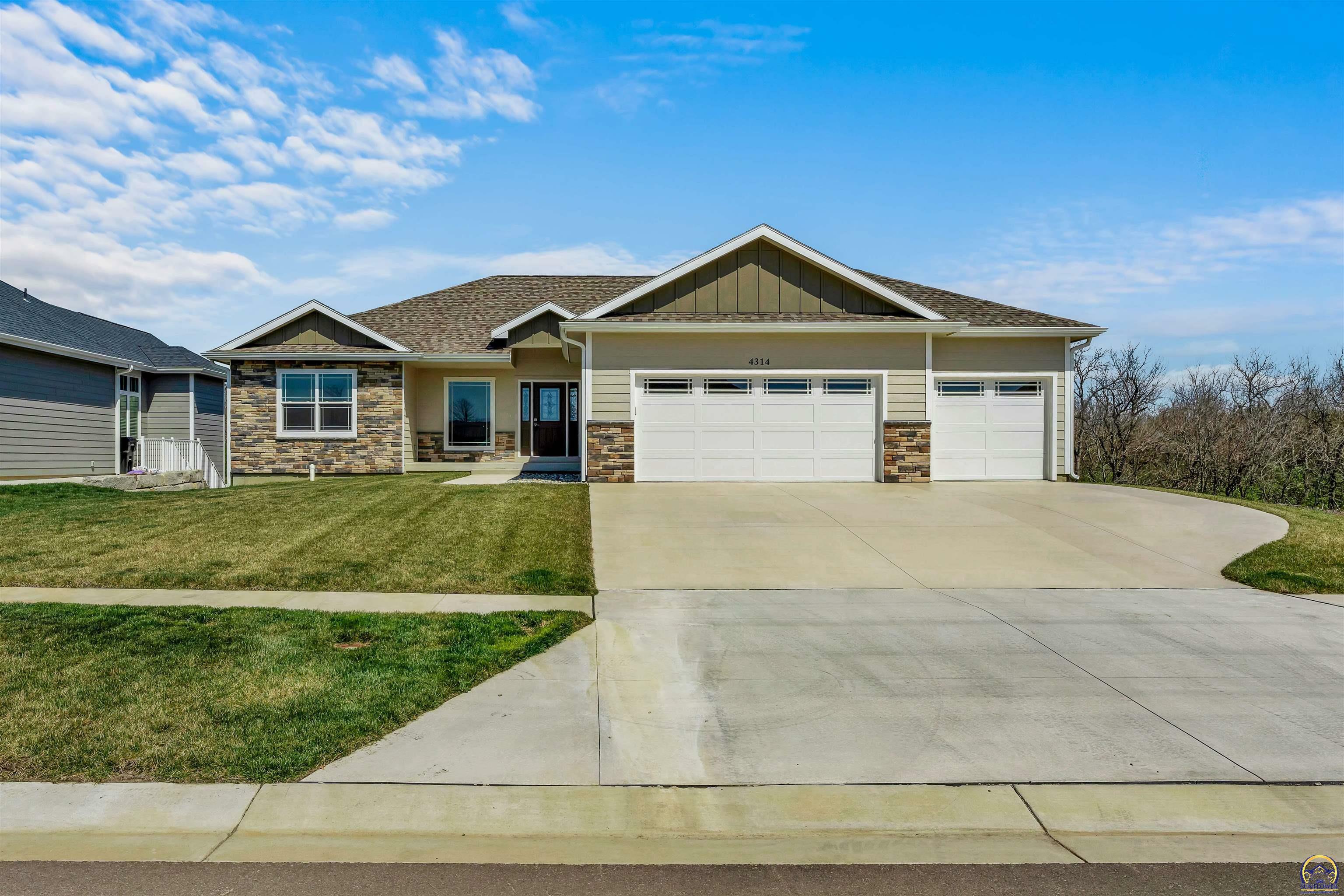 Property Photo:  4314 SW Lakeside Dr  KS 66610 