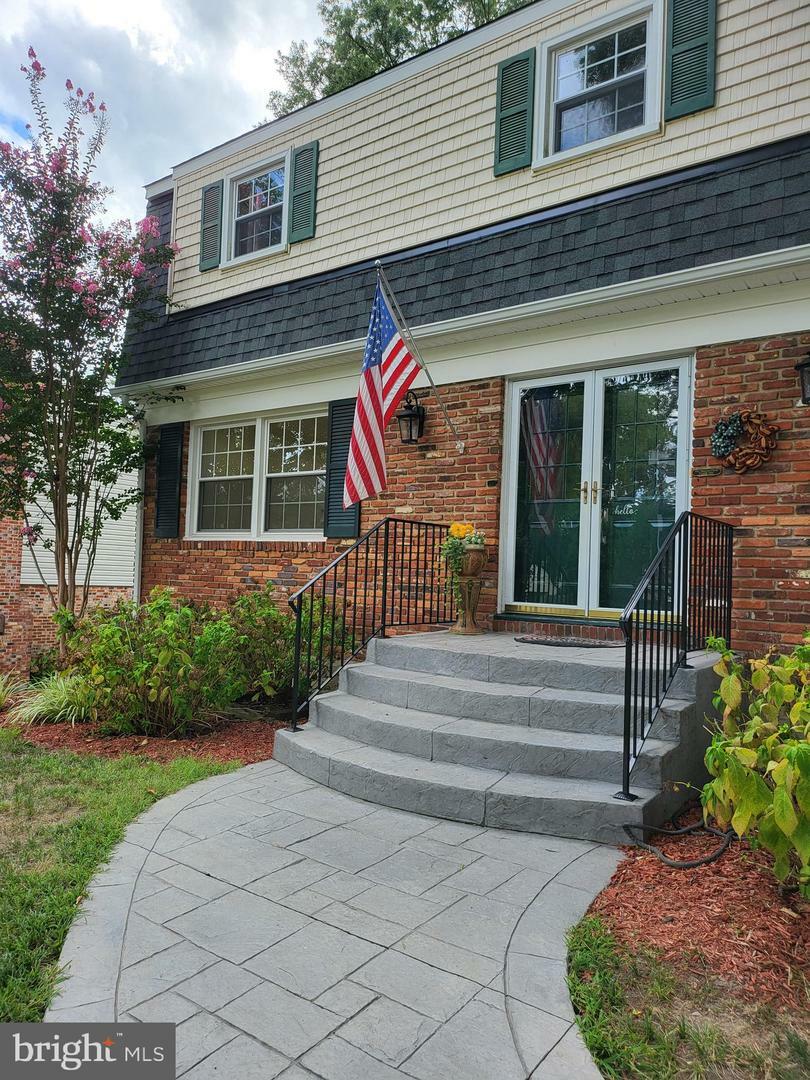 Property Photo:  8634 Vernon Avenue  VA 22309 