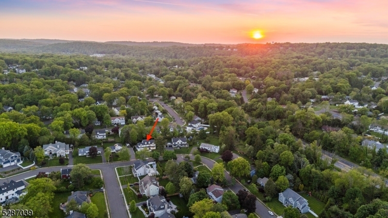 Property Photo:  376 Orenda Cir  NJ 07090 