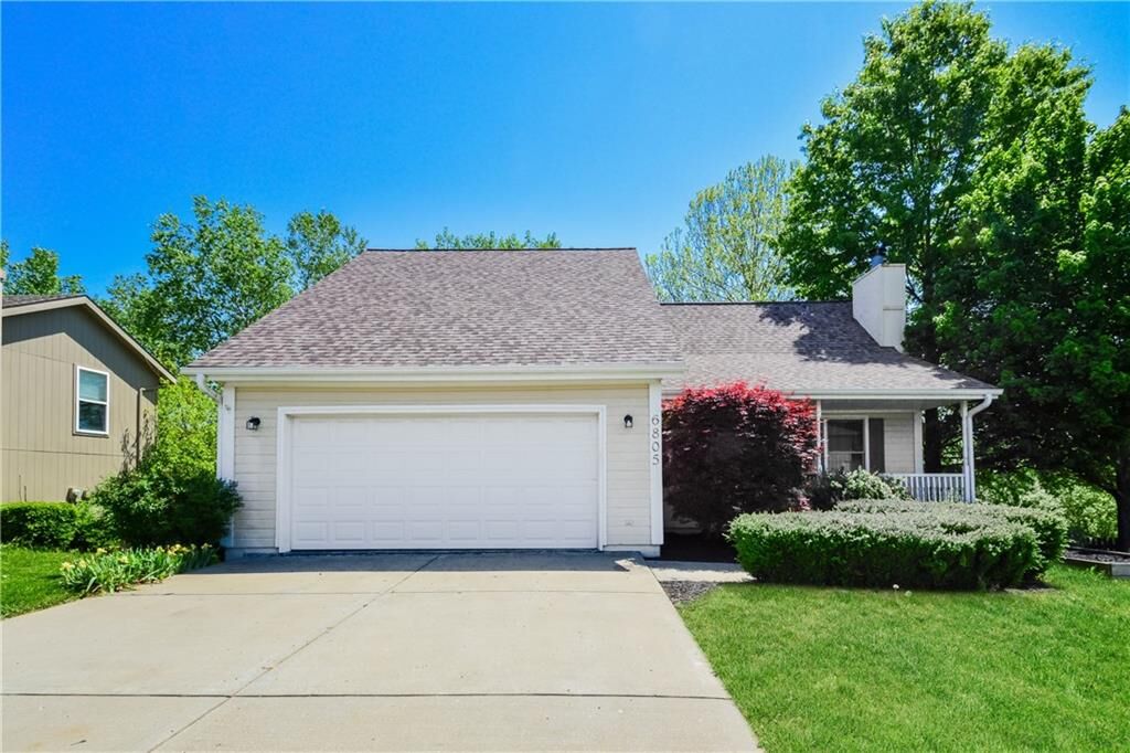 Property Photo:  6805 N Crystal Avenue  MO 64119 