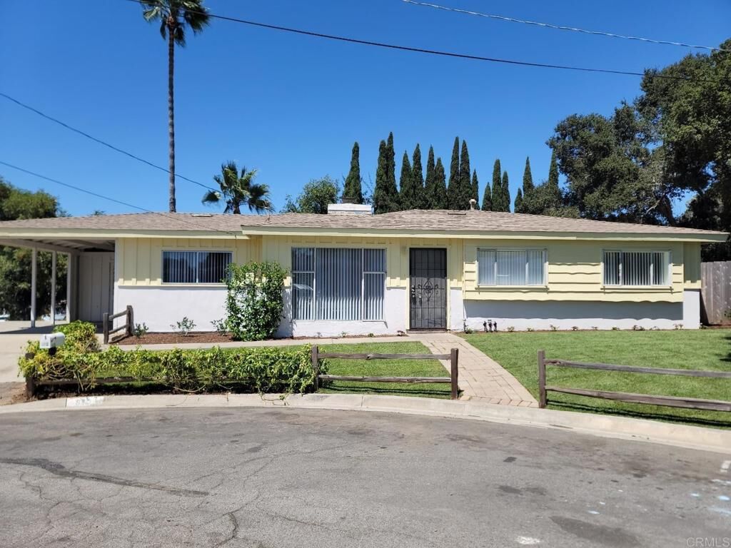 Property Photo: 812 Duo Court CA 92084