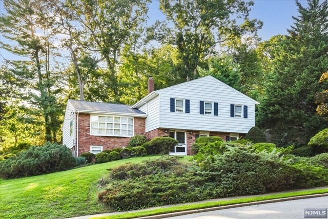 Property Photo:  43 Dartmouth Road  NJ 07470 