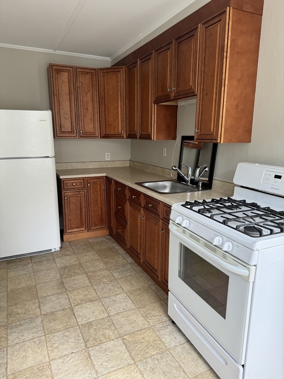 Property Photo: 76 Woburn St 1 MA 01867