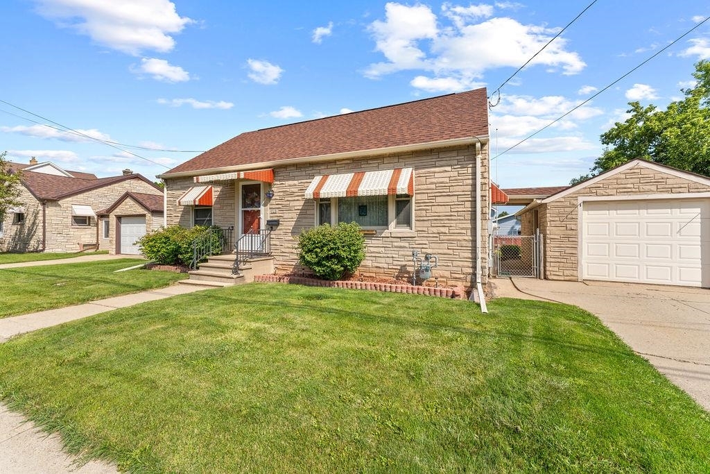 Property Photo:  928 W 9th Avenue  WI 54902 