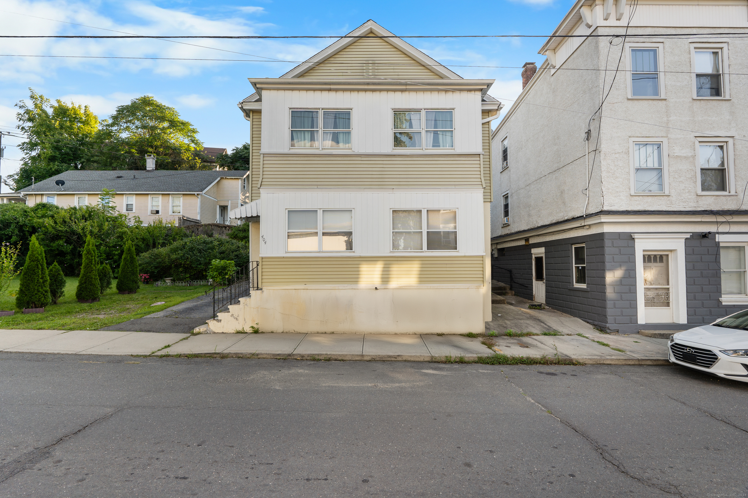 Property Photo: 404 Congress Avenue CT 06708