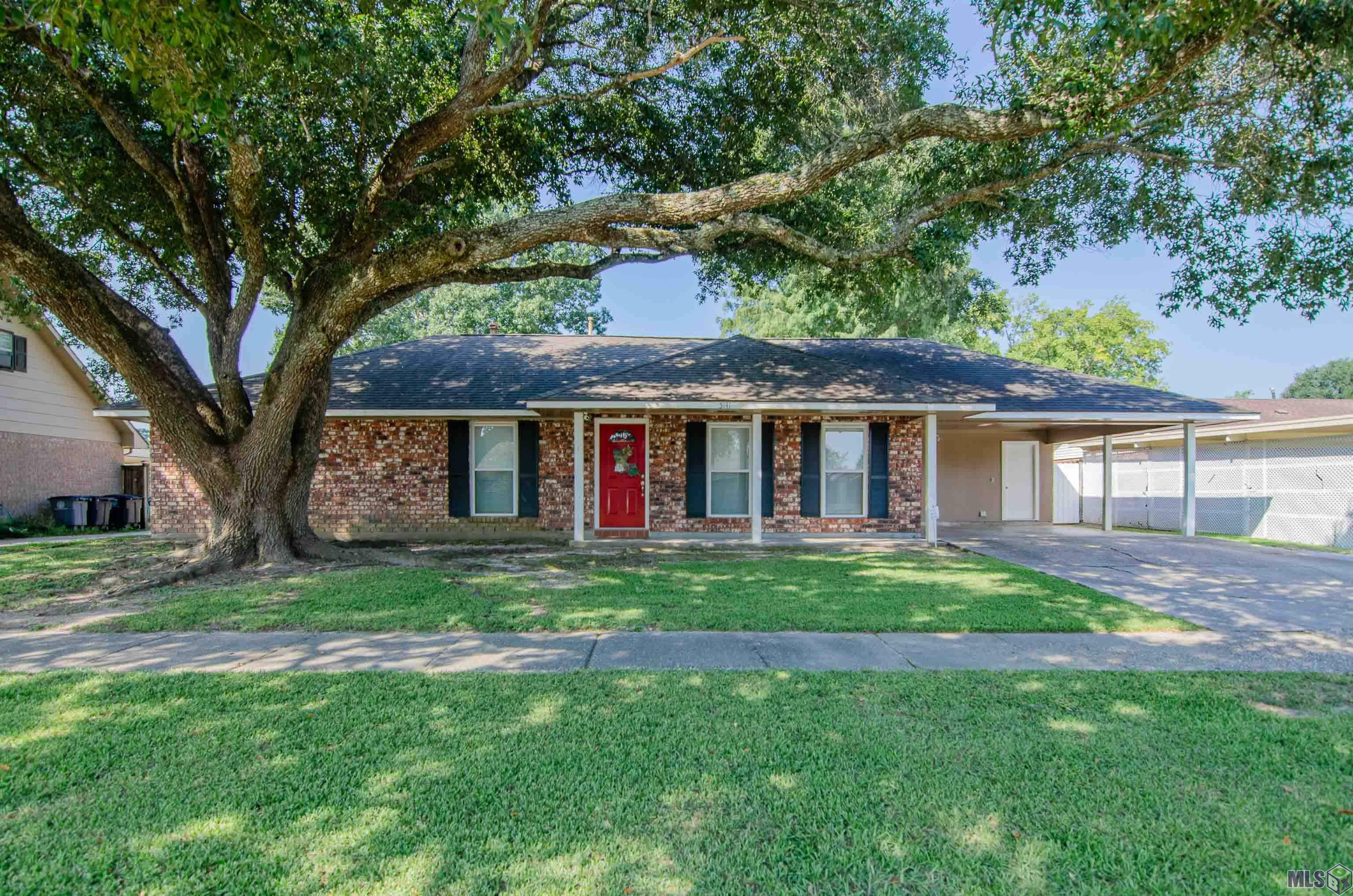 Property Photo: 5141 McCormick Ave LA 70739