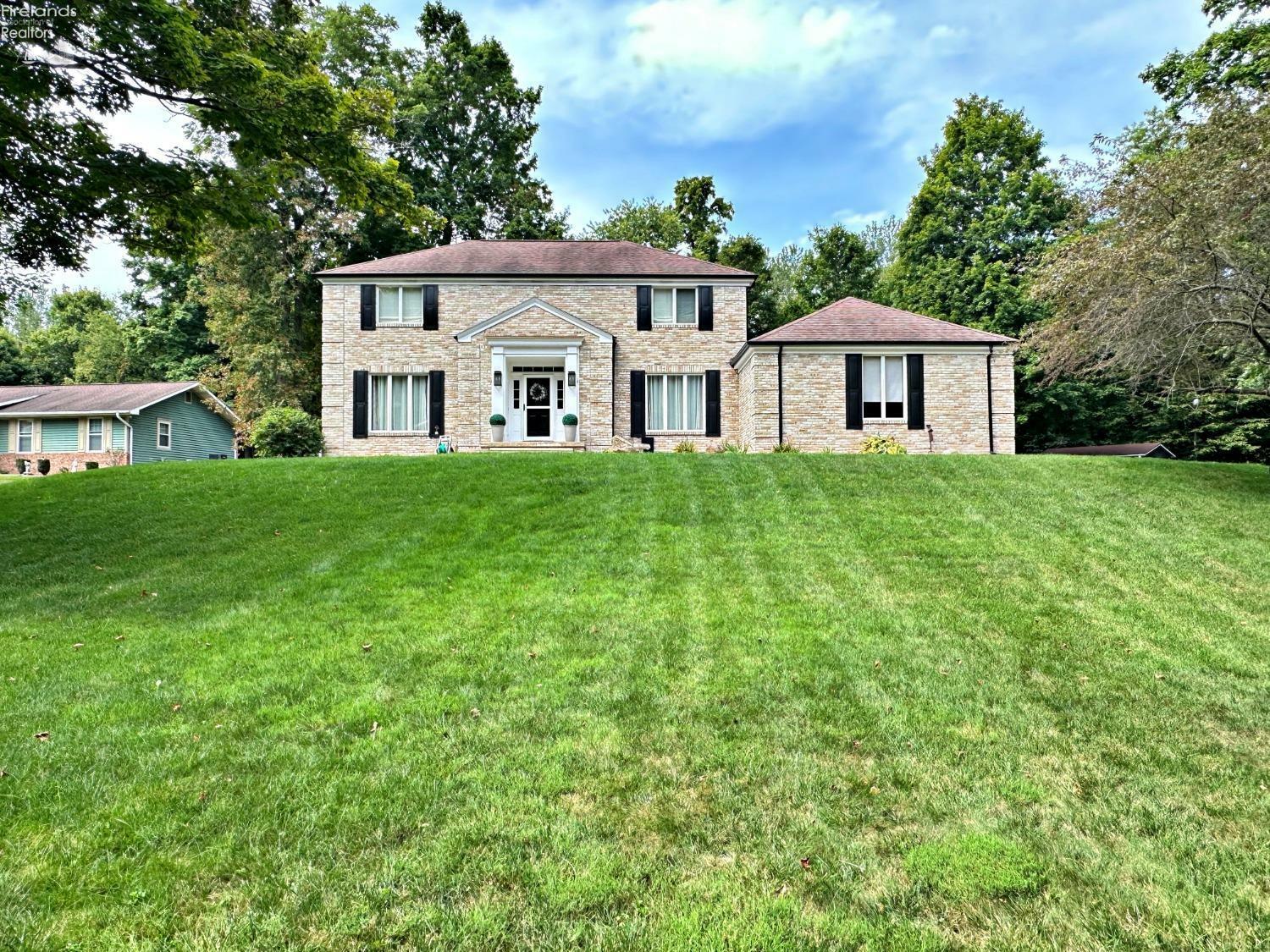 Property Photo:  2716 S Briarwood Drive  OH 44883 