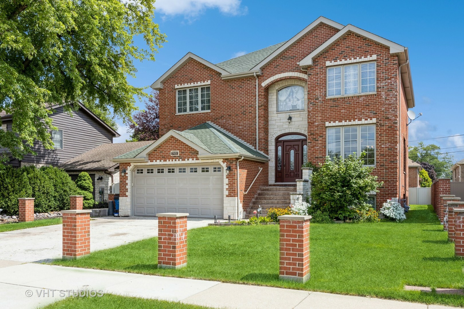 Property Photo:  7937 Narragansett Avenue  IL 60459 