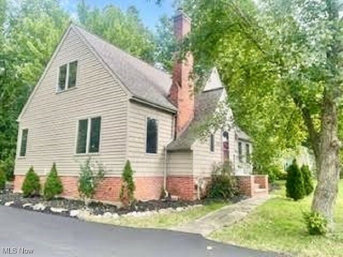 Property Photo:  515 Richmond Road  OH 44143 