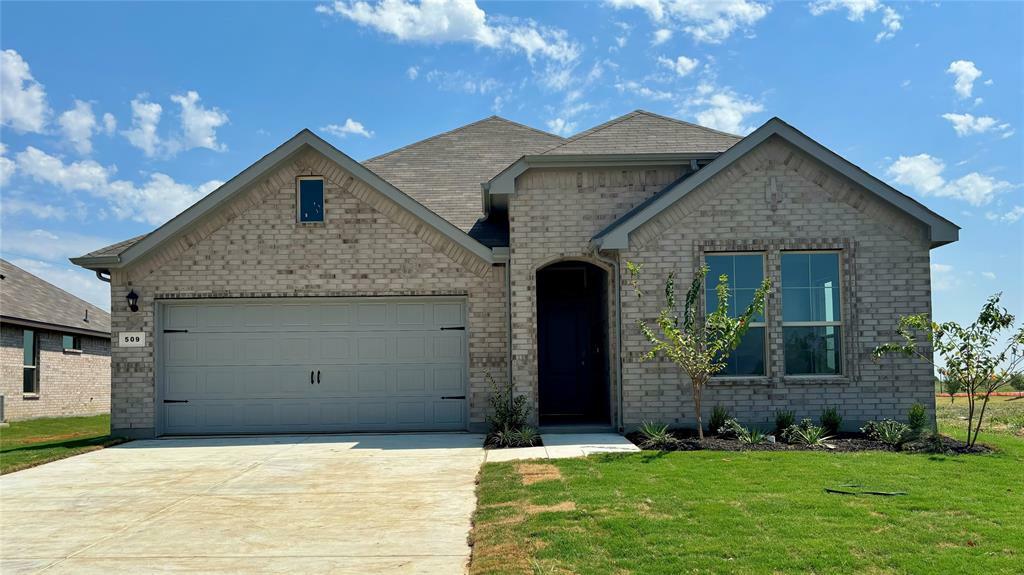 Property Photo:  509 Wesley Drive  TX 76050 