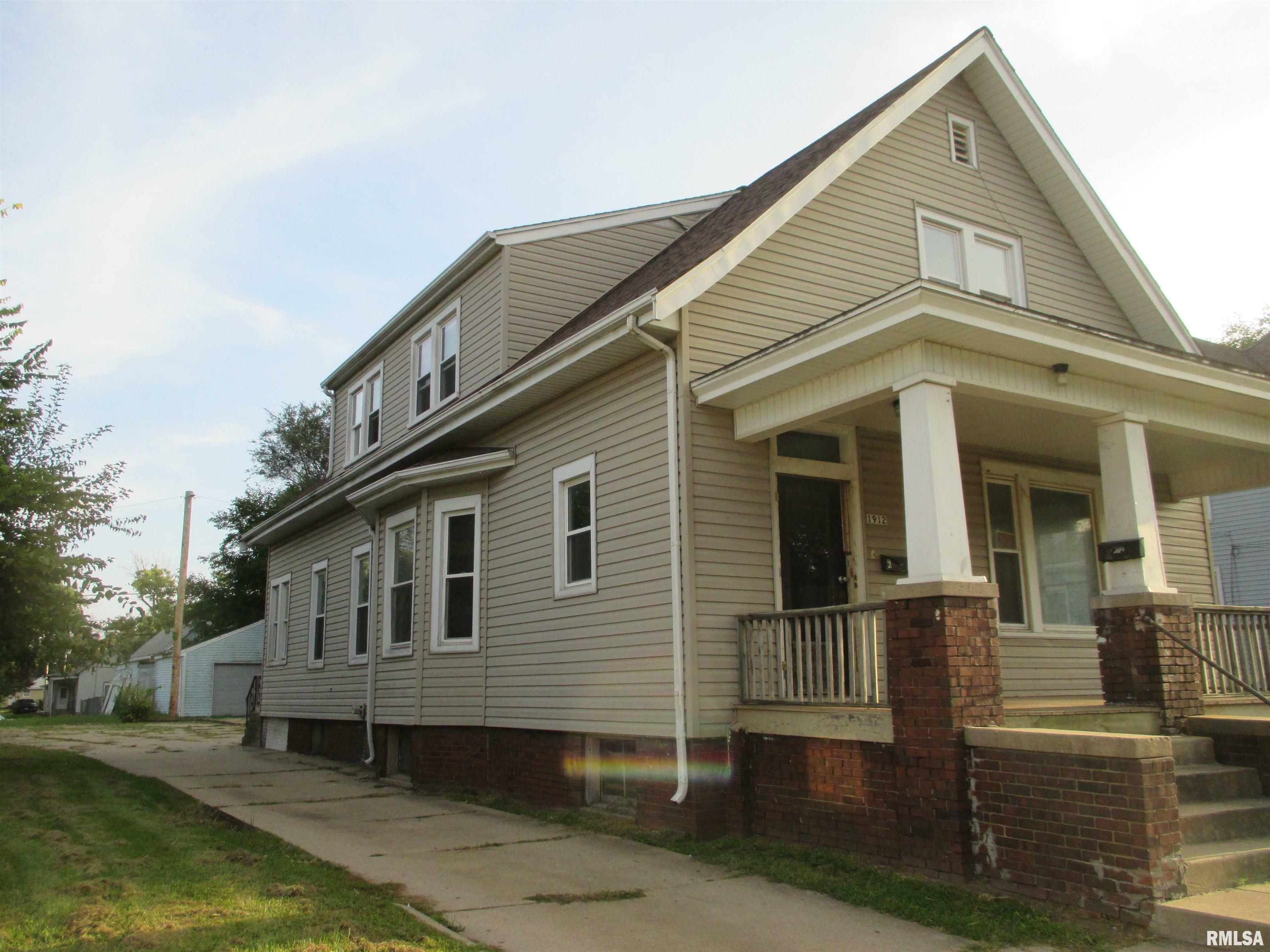 Property Photo:  1912 W Proctor Street  IL 61605 