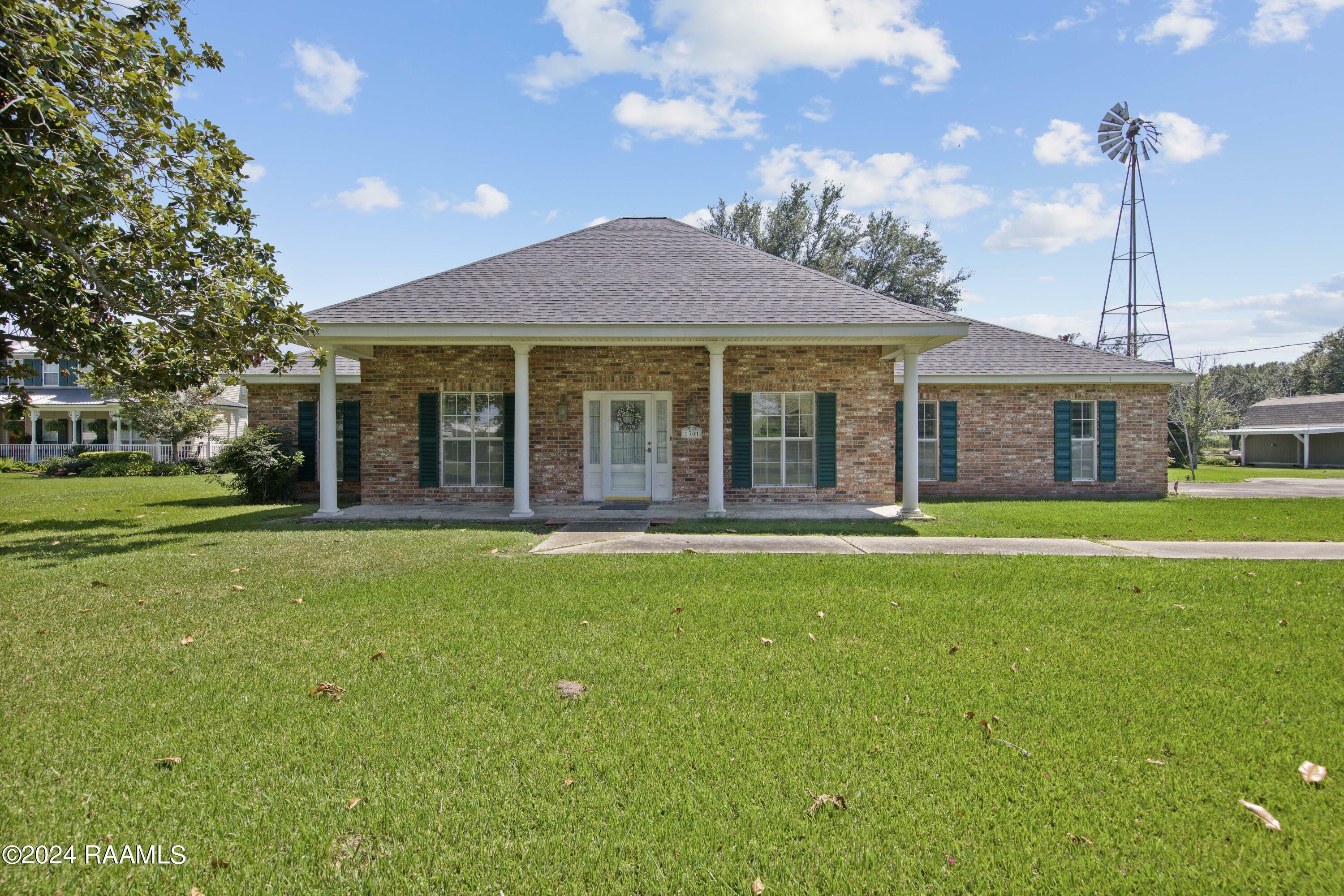 Property Photo:  1301 Duhon Road  LA 70529 