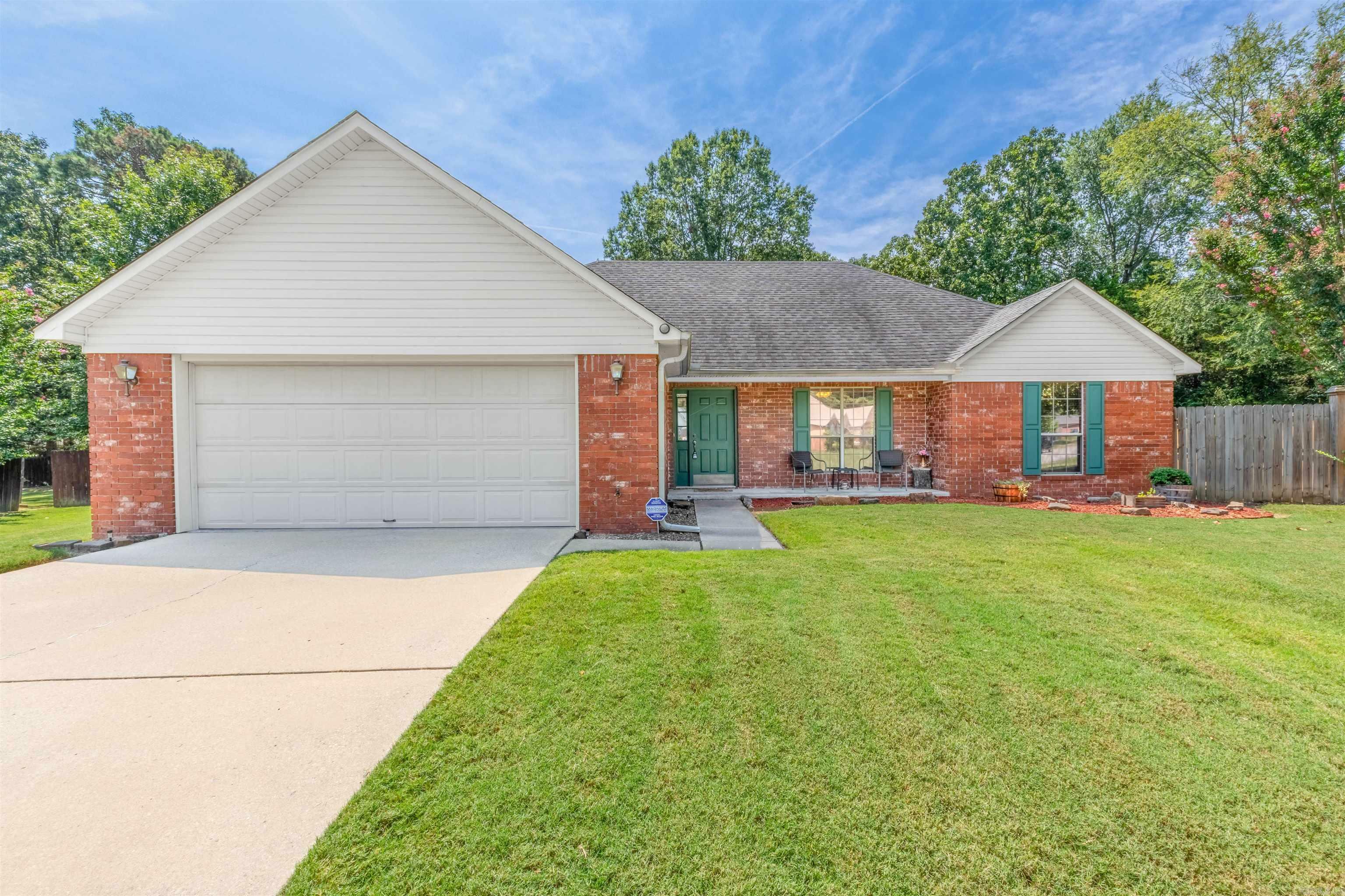 Property Photo:  925 Santa Fe Trail  AR 72034 