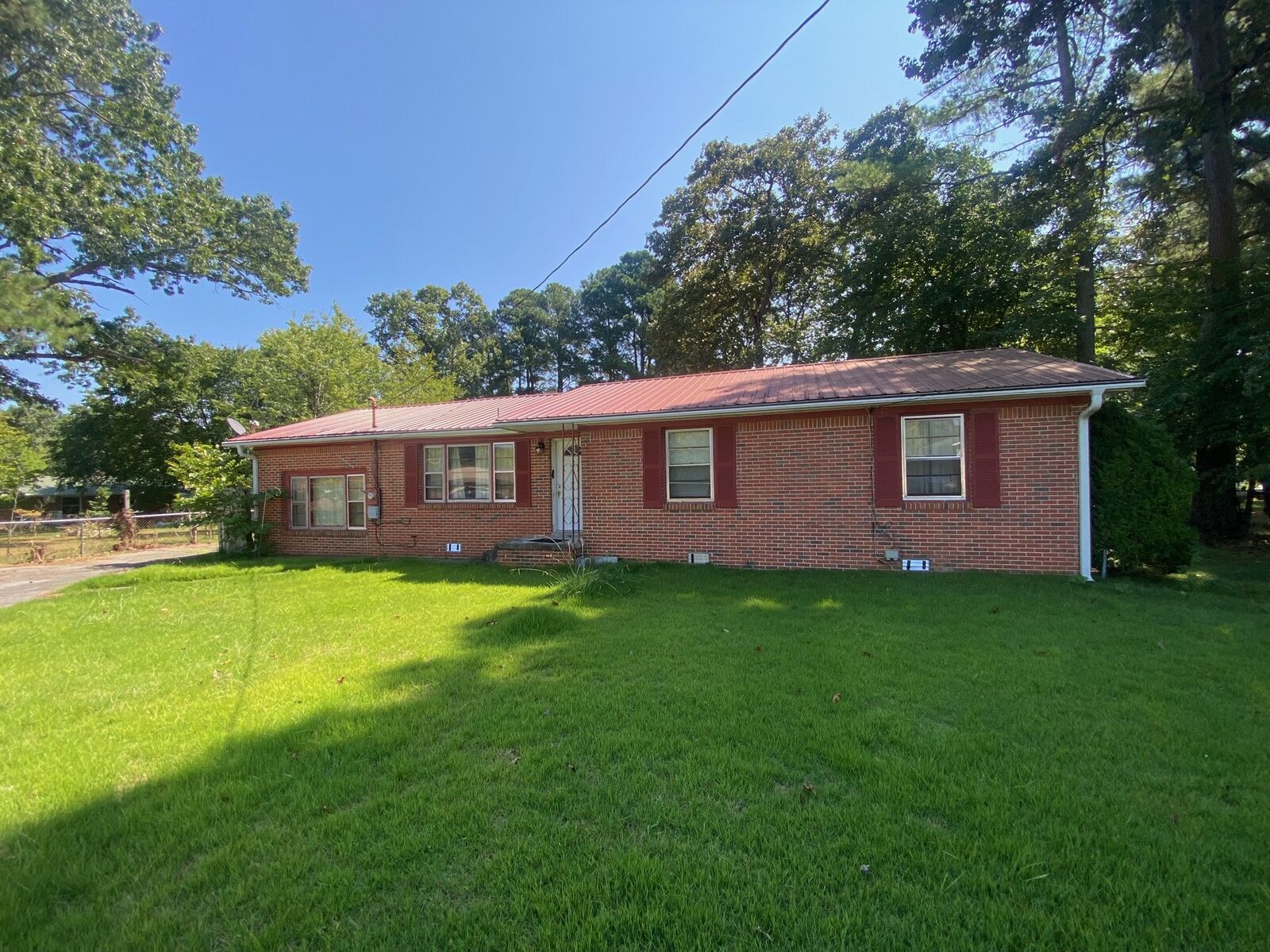 Property Photo: 1705 3rd Ave TN 37355