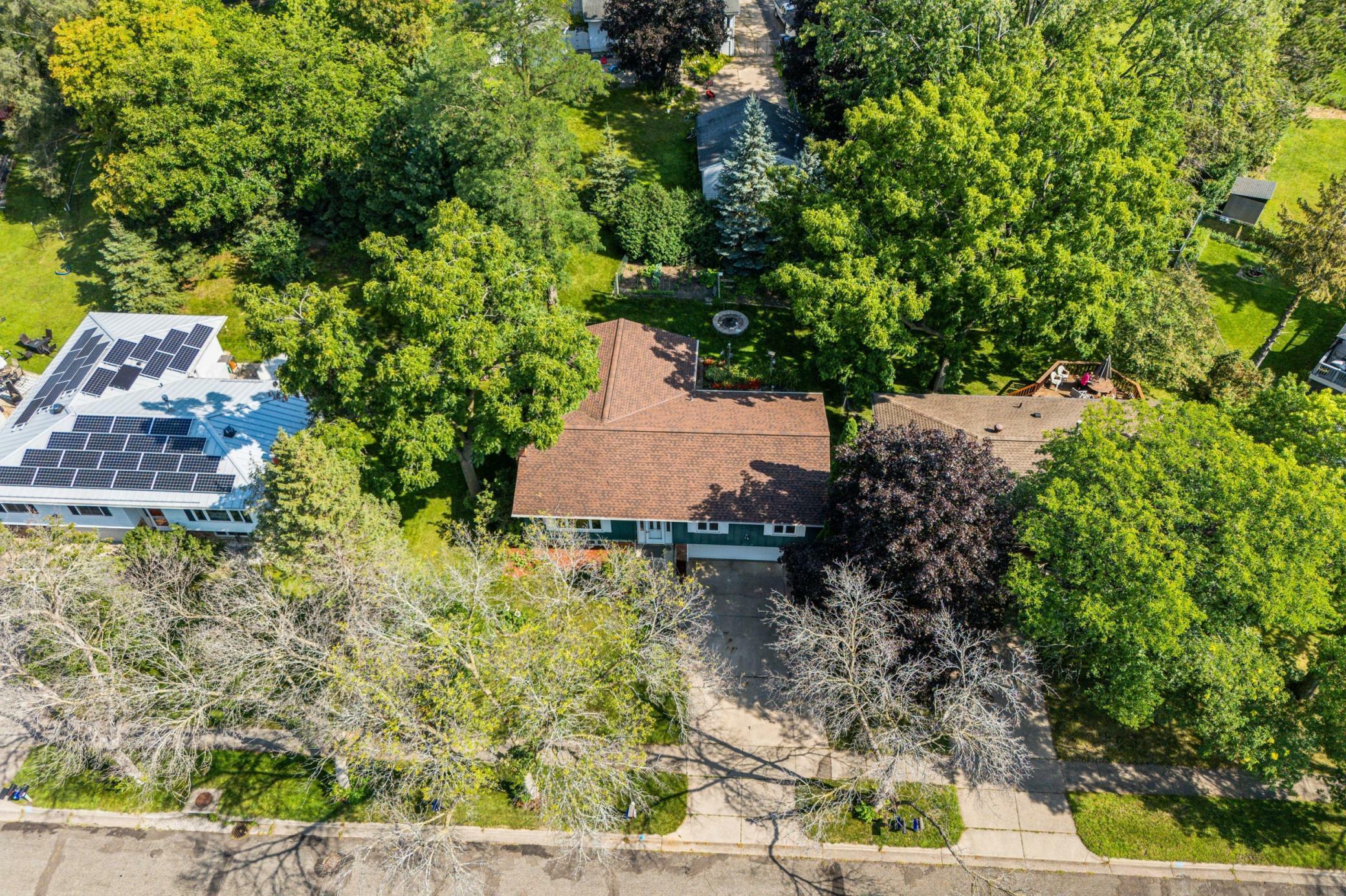 Property Photo:  2751 Chisholm Avenue  MN 55109 