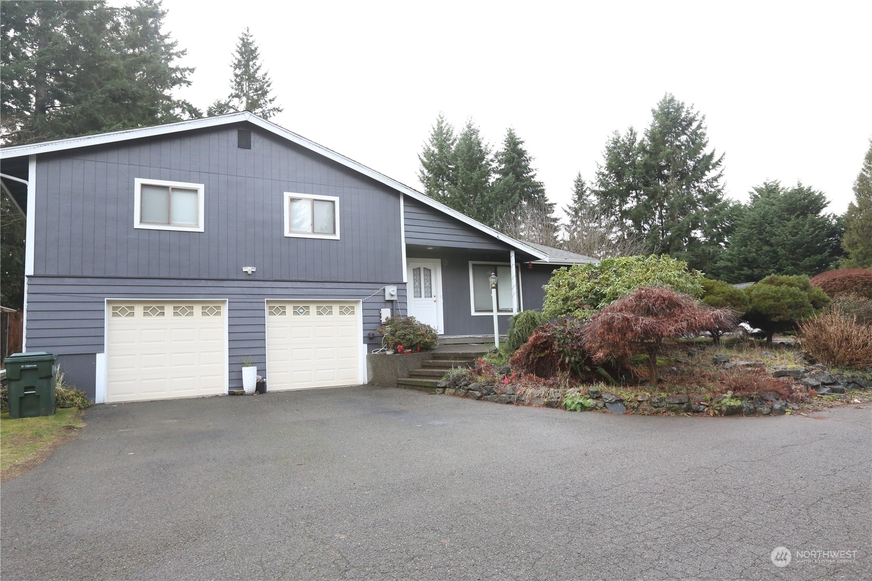 Property Photo:  12606 118th Street Ct E  WA 98374 