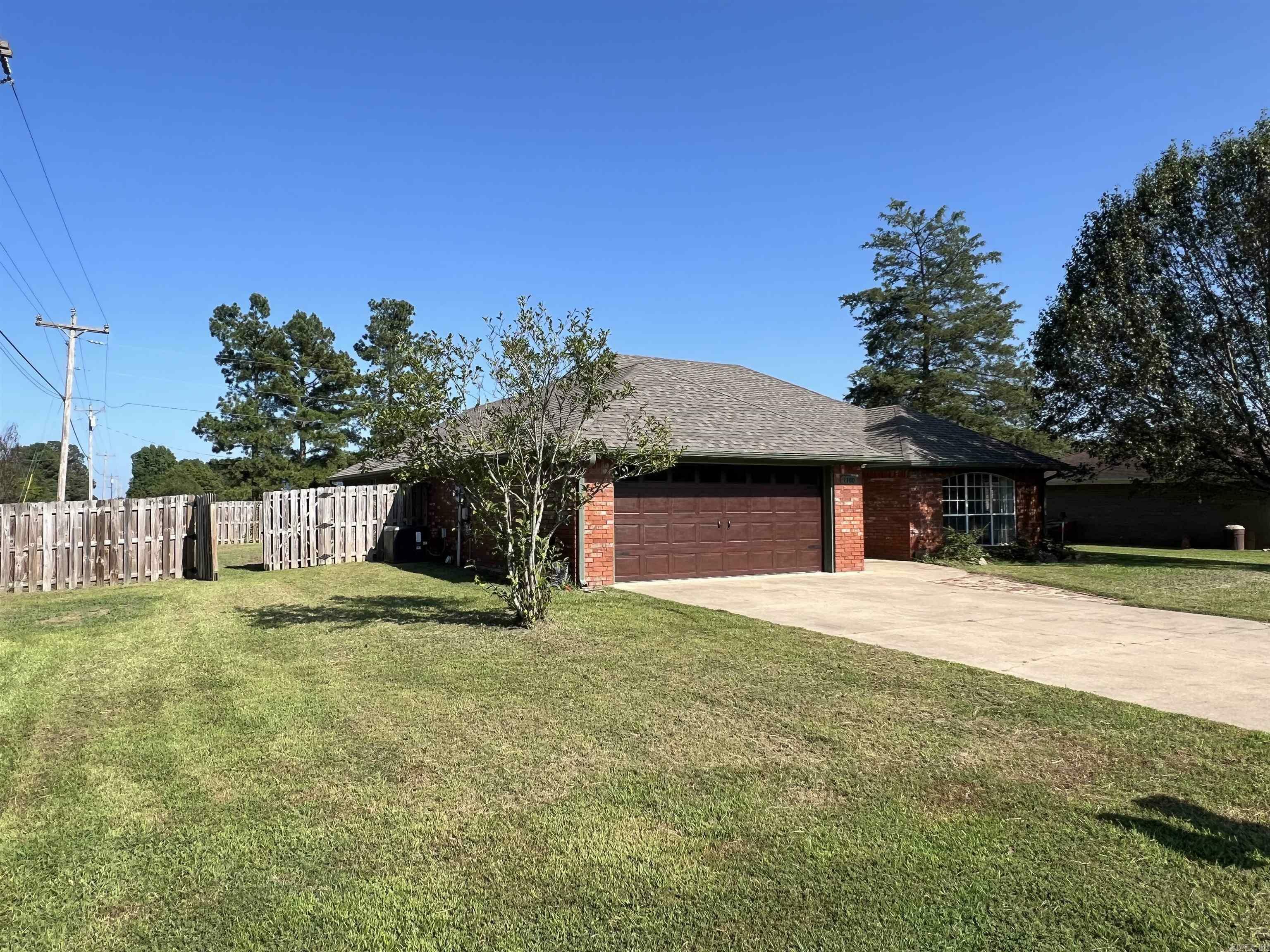 Property Photo:  1700 Valley View Drive  AR 71953 