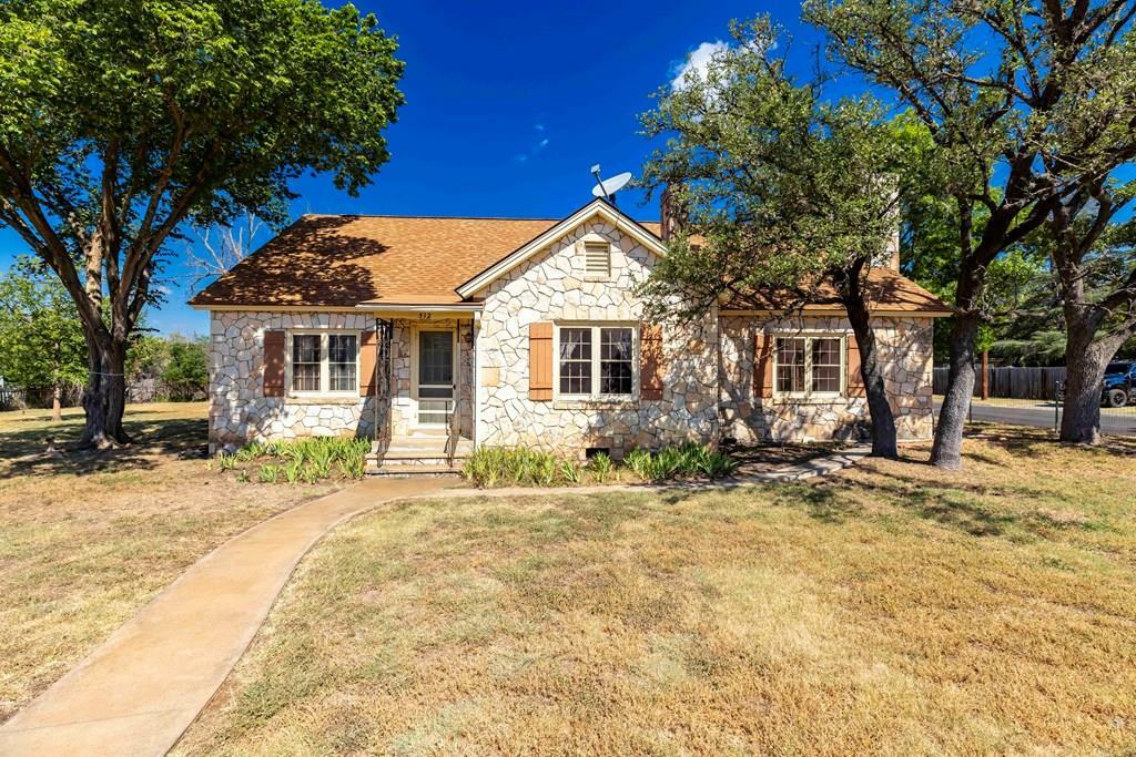 Property Photo:  312 Galbraith Ave  TX 78028 