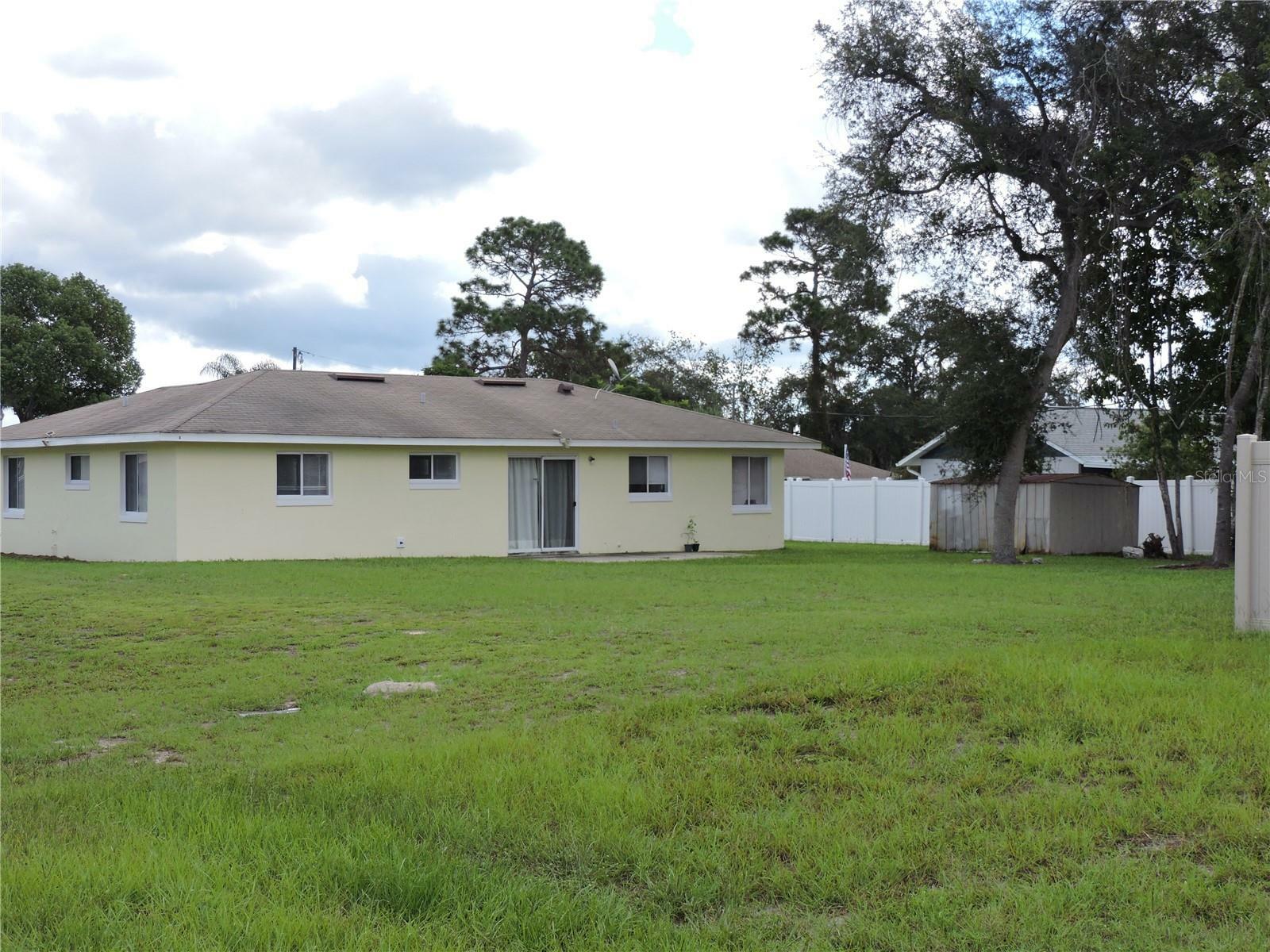 Property Photo:  1472 Montecito Avenue  FL 32738 