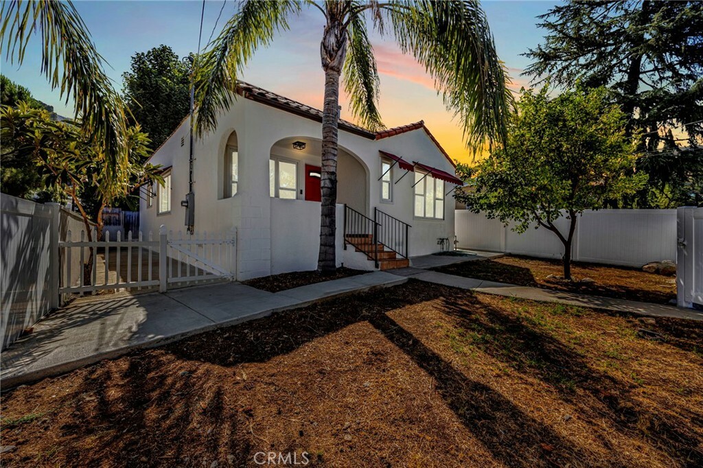 Property Photo:  10648 Pinewood Avenue  CA 91042 