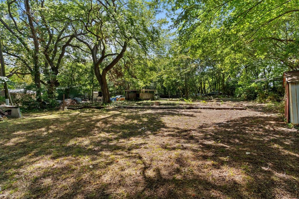 Property Photo:  1637 Ben Davis Road  TX 75040 