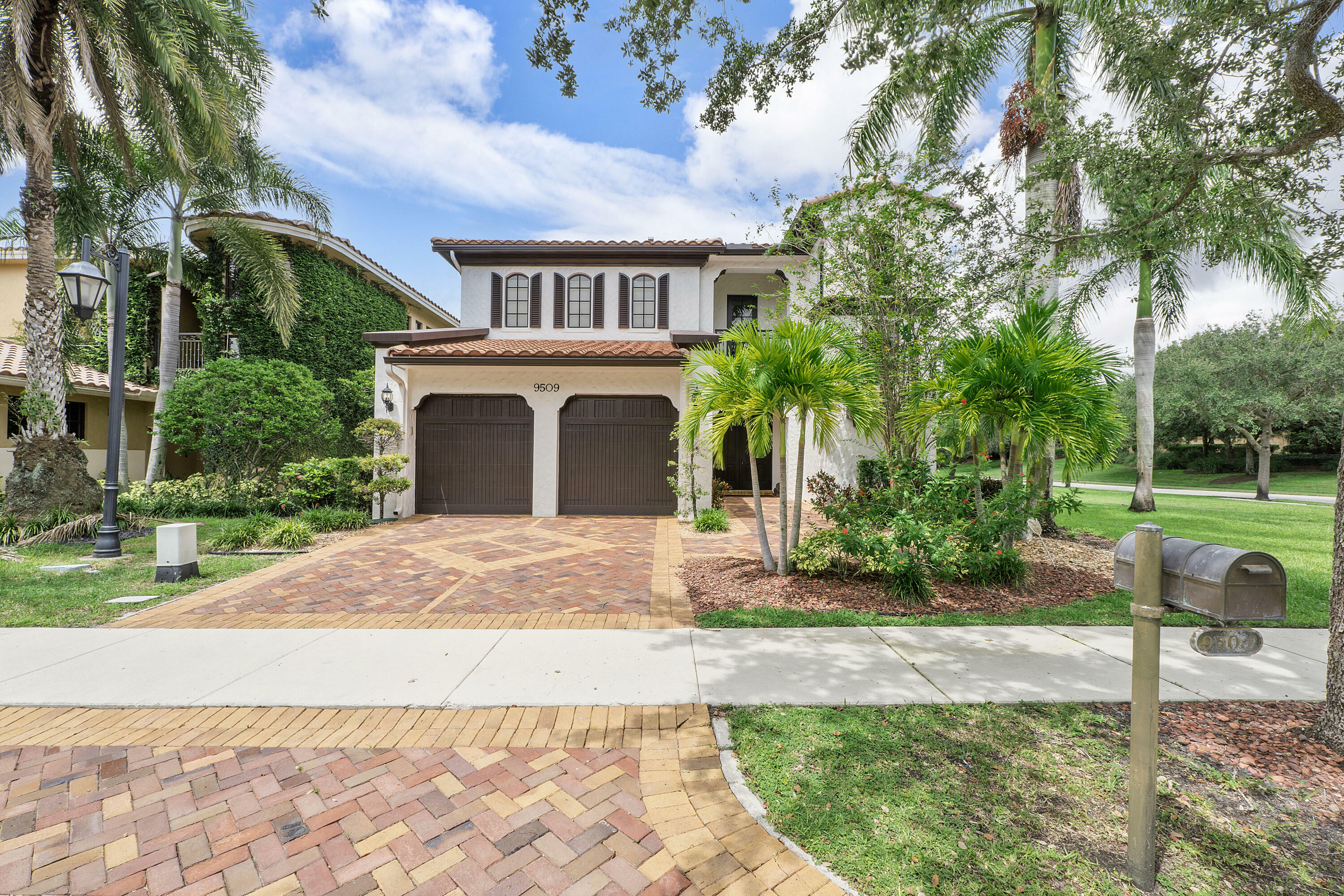 Property Photo:  9509 Ginger Court  FL 33076 