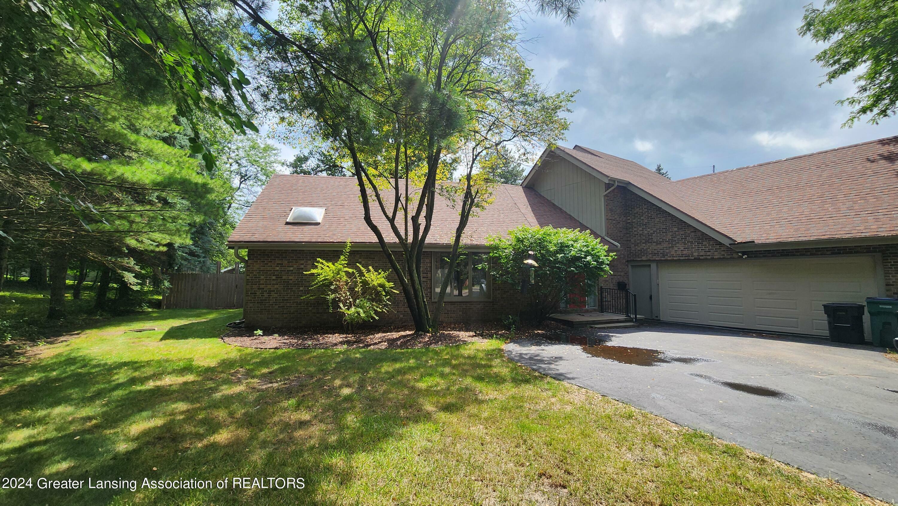 Property Photo:  1421 Stanlake Drive  MI 48823 