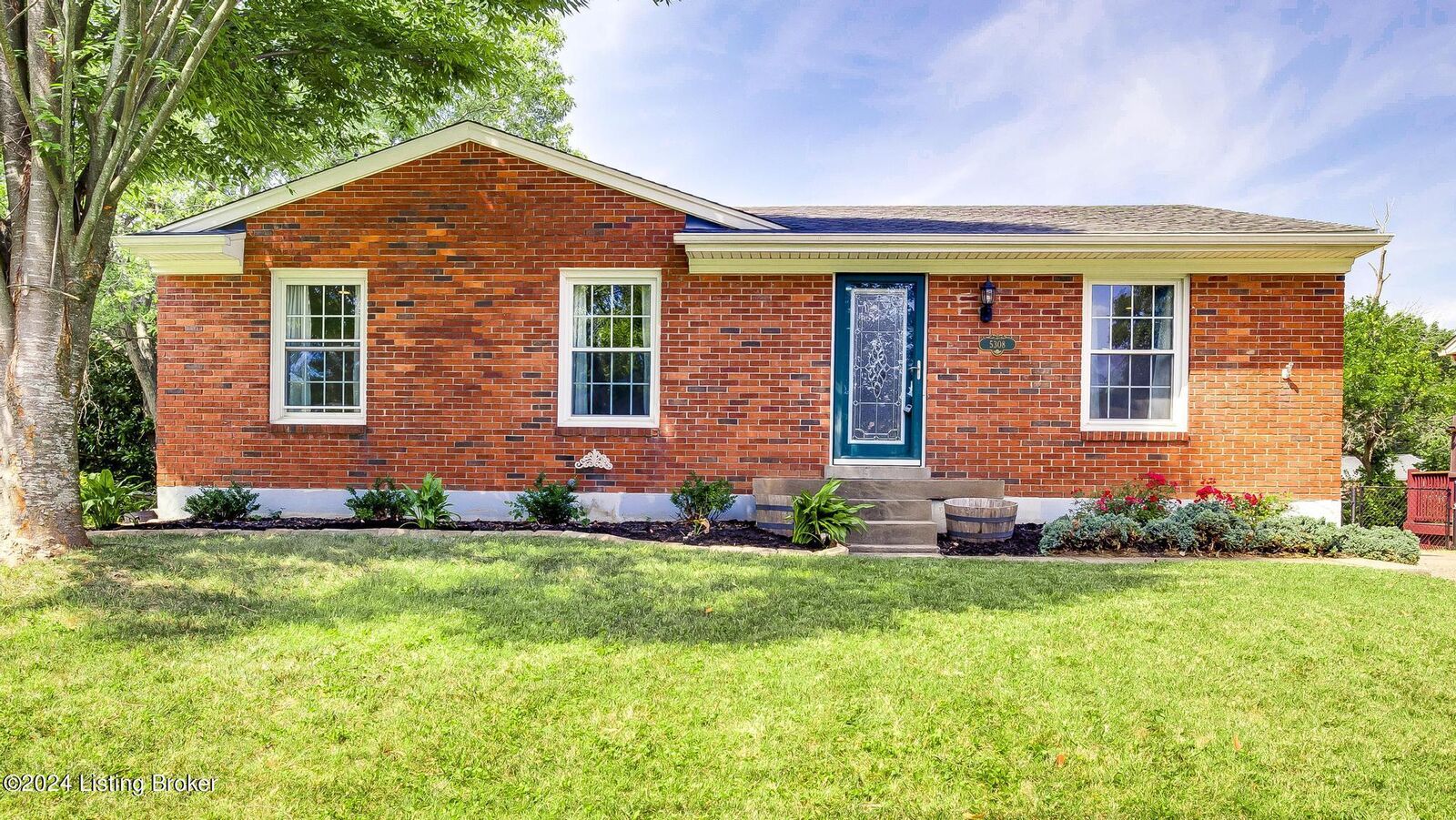 Property Photo:  5308 Millwood Ct  KY 40291 