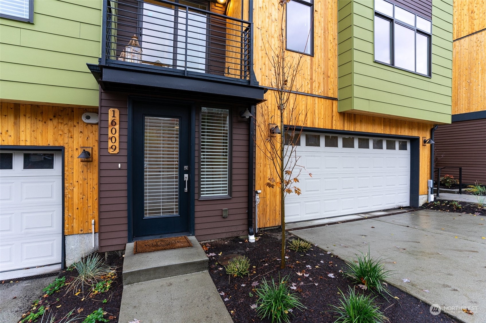 Property Photo:  16017 1st Avenue NE  WA 98019 