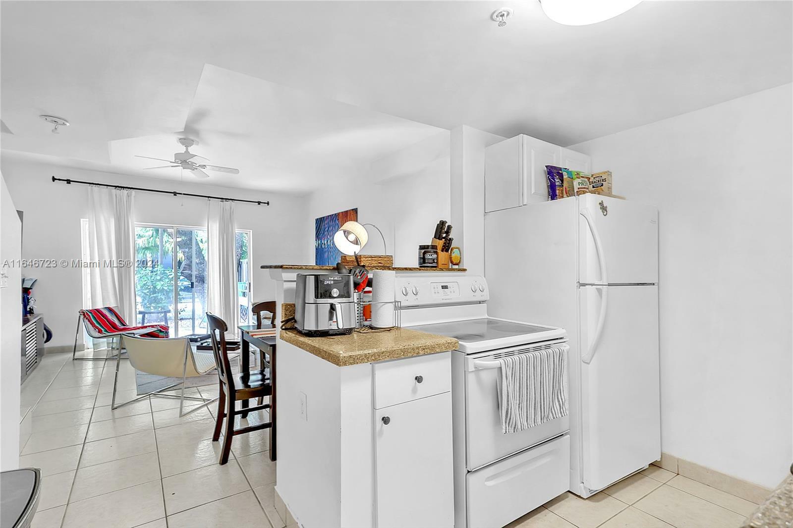 Property Photo:  123 SW 17th Rd 102  FL 33129 